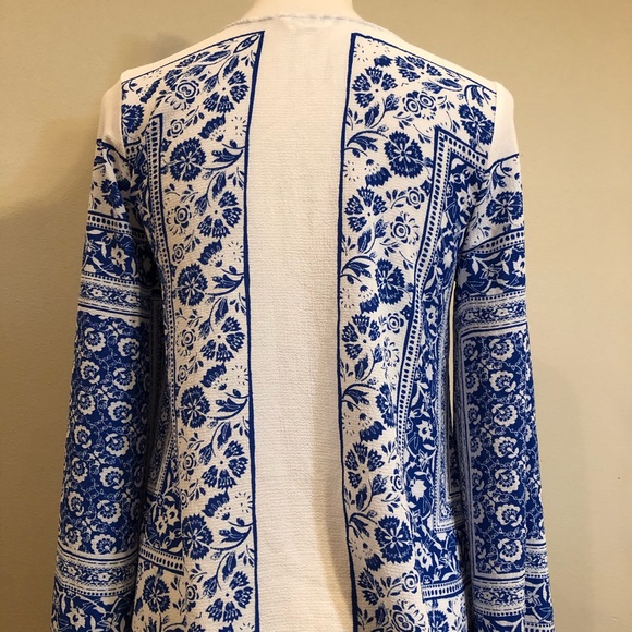 Blu Pepper Blue & White Boho Floral Print Top - Picture 10 of 16